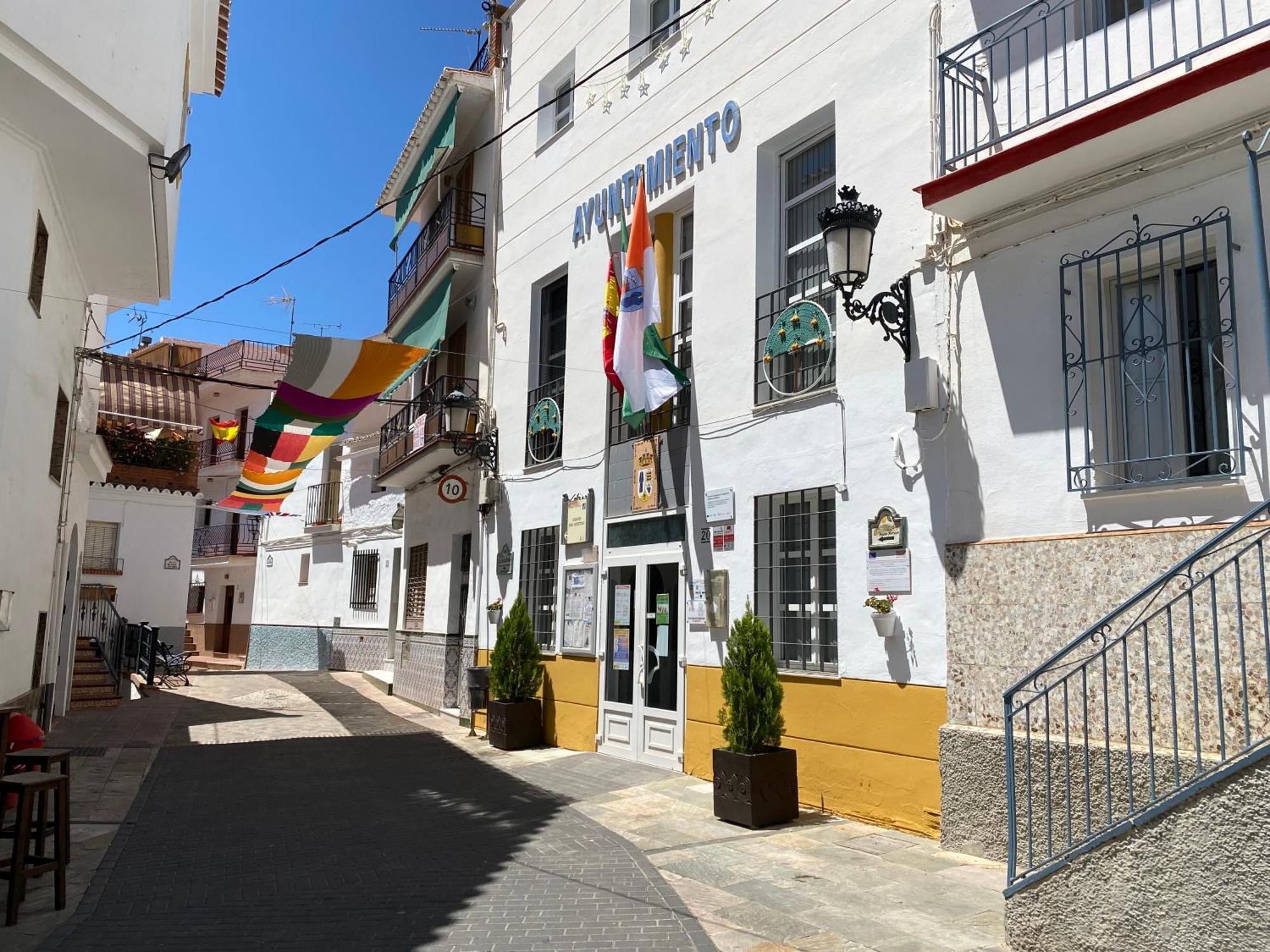 Casa Miguel - 3 Beautiful Apartments Availabe Sayalonga Luaran gambar